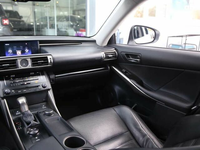 Лексус ИС, объемом двигателя 2.5 л и пробегом 122 тыс. км за 17000 $, фото 14 на Automoto.ua