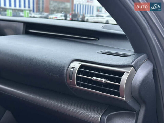 Лексус ІС, об'ємом двигуна 2.5 л та пробігом 110 тис. км за 15500 $, фото 53 на Automoto.ua