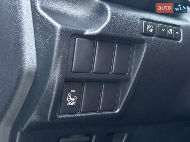 Лексус ІС, об'ємом двигуна 2.5 л та пробігом 110 тис. км за 15500 $, фото 62 на Automoto.ua