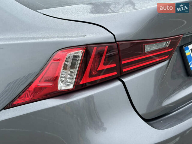 Лексус ІС, об'ємом двигуна 2.5 л та пробігом 110 тис. км за 15500 $, фото 26 на Automoto.ua