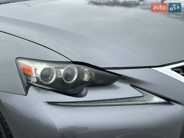 Лексус ІС, об'ємом двигуна 2.5 л та пробігом 110 тис. км за 15500 $, фото 21 на Automoto.ua
