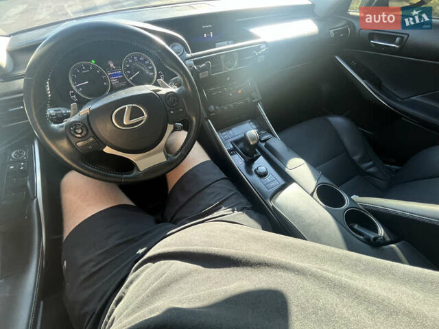 Лексус ИС, объемом двигателя 2.5 л и пробегом 148 тыс. км за 19999 $, фото 2 на Automoto.ua