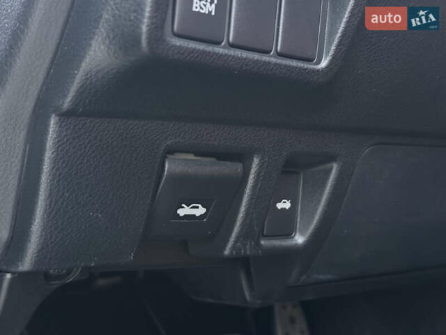 Лексус ІС, об'ємом двигуна 2.5 л та пробігом 110 тис. км за 15500 $, фото 63 на Automoto.ua