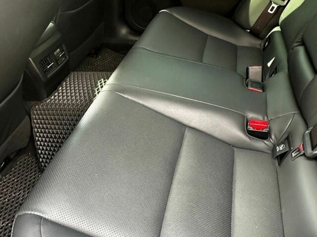 Лексус ИС, объемом двигателя 2.5 л и пробегом 290 тыс. км за 14500 $, фото 10 на Automoto.ua