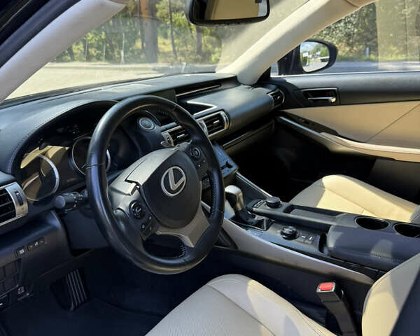 Лексус ИС, объемом двигателя 2.5 л и пробегом 95 тыс. км за 20200 $, фото 21 на Automoto.ua