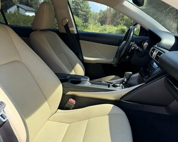 Лексус ИС, объемом двигателя 2.5 л и пробегом 95 тыс. км за 20200 $, фото 23 на Automoto.ua