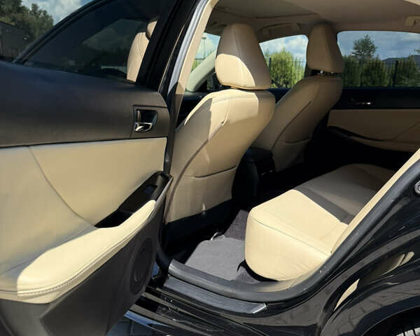 Лексус ИС, объемом двигателя 2.5 л и пробегом 95 тыс. км за 20200 $, фото 20 на Automoto.ua