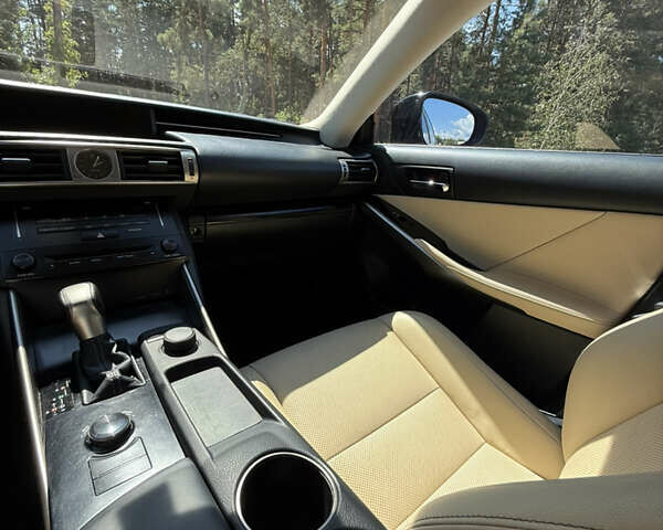Лексус ИС, объемом двигателя 2.5 л и пробегом 95 тыс. км за 20200 $, фото 30 на Automoto.ua