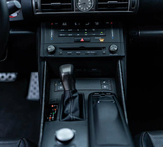 Лексус ИС, объемом двигателя 2 л и пробегом 150 тыс. км за 19000 $, фото 12 на Automoto.ua