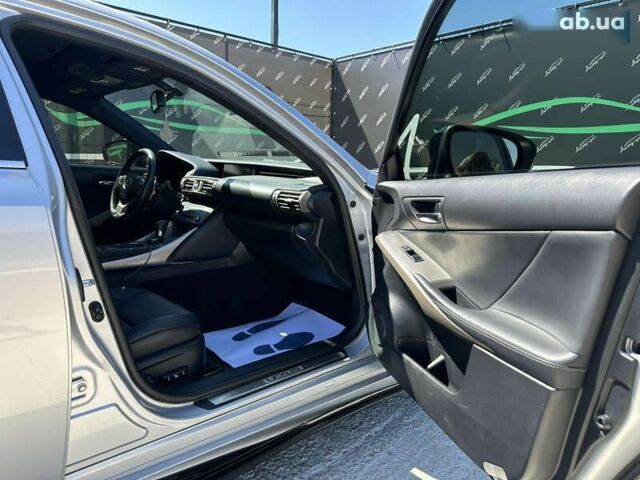 Лексус ИС, объемом двигателя 2.5 л и пробегом 120 тыс. км за 15999 $, фото 6 на Automoto.ua