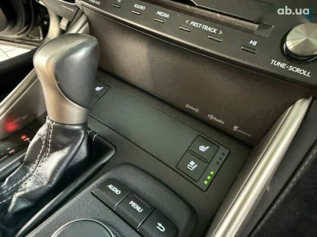 Лексус ІС, об'ємом двигуна 2.5 л та пробігом 175 тис. км за 17999 $, фото 24 на Automoto.ua