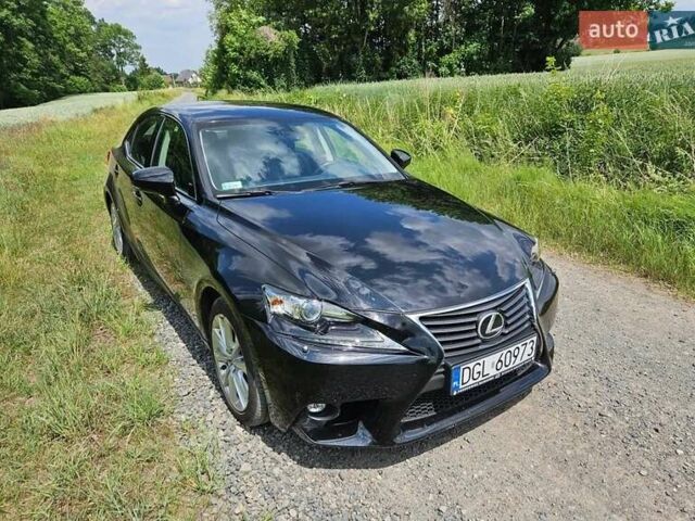 Лексус ИС, объемом двигателя 2 л и пробегом 186 тыс. км за 17000 $, фото 3 на Automoto.ua