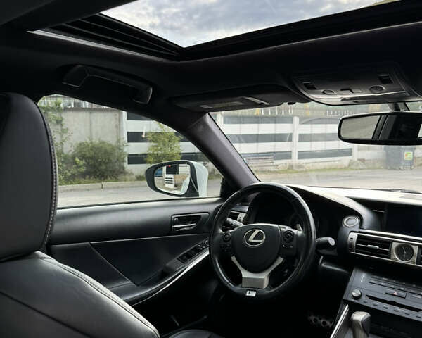 Лексус ИС, объемом двигателя 2 л и пробегом 122 тыс. км за 22900 $, фото 17 на Automoto.ua