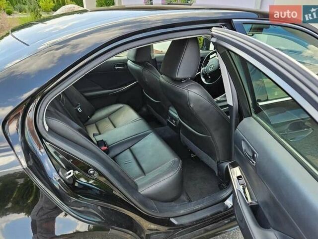 Лексус ИС, объемом двигателя 2 л и пробегом 186 тыс. км за 17000 $, фото 7 на Automoto.ua