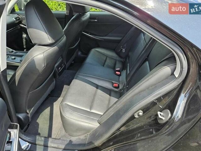 Лексус ИС, объемом двигателя 2 л и пробегом 186 тыс. км за 17000 $, фото 6 на Automoto.ua