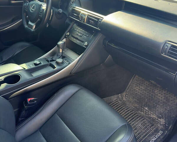 Лексус ИС, объемом двигателя 2 л и пробегом 81 тыс. км за 25600 $, фото 11 на Automoto.ua