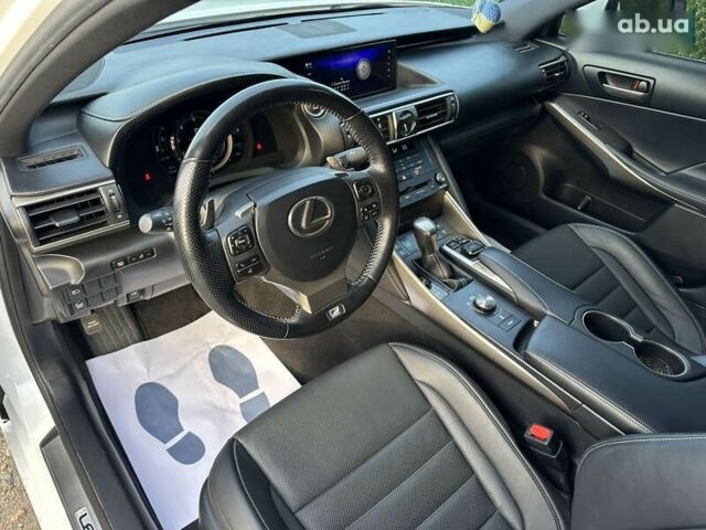 Лексус ИС, объемом двигателя 3.5 л и пробегом 31 тыс. км за 25999 $, фото 6 на Automoto.ua