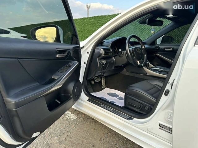 Лексус ИС, объемом двигателя 3.5 л и пробегом 31 тыс. км за 25999 $, фото 7 на Automoto.ua