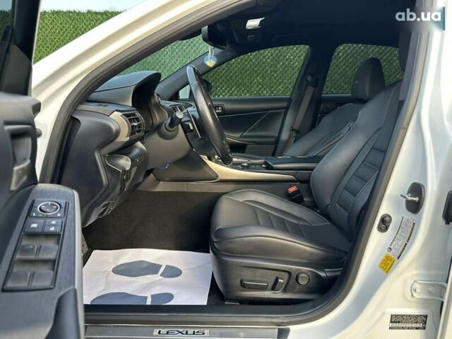 Лексус ИС, объемом двигателя 3.5 л и пробегом 31 тыс. км за 25999 $, фото 8 на Automoto.ua