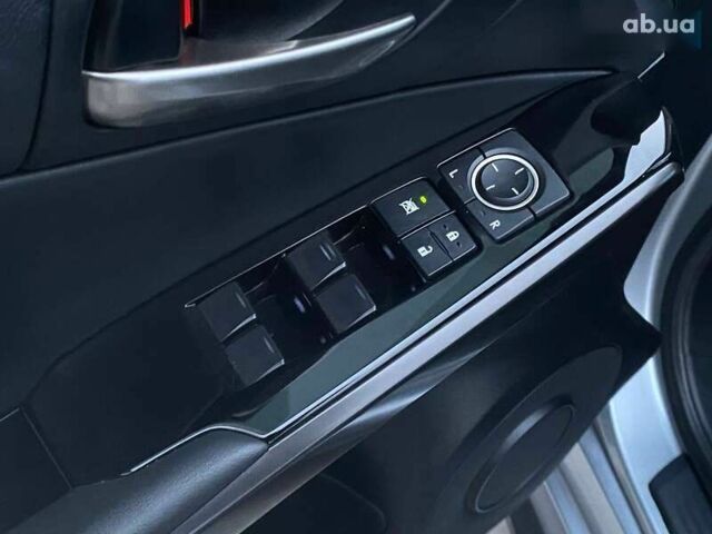 Лексус ИС, объемом двигателя 2 л и пробегом 55 тыс. км за 36999 $, фото 13 на Automoto.ua