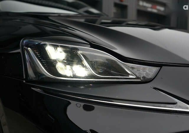 Лексус ИС, объемом двигателя 3.5 л и пробегом 120 тыс. км за 22000 $, фото 3 на Automoto.ua