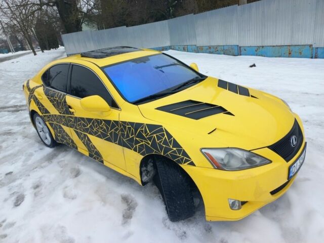 Желтый Лексус ИС, объемом двигателя 0 л и пробегом 175 тыс. км за 6500 $, фото 1 на Automoto.ua