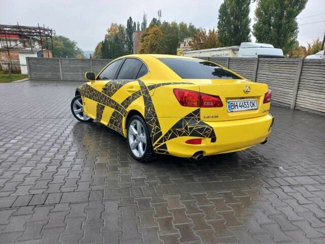 Желтый Лексус ИС, объемом двигателя 2.5 л и пробегом 176 тыс. км за 6500 $, фото 19 на Automoto.ua