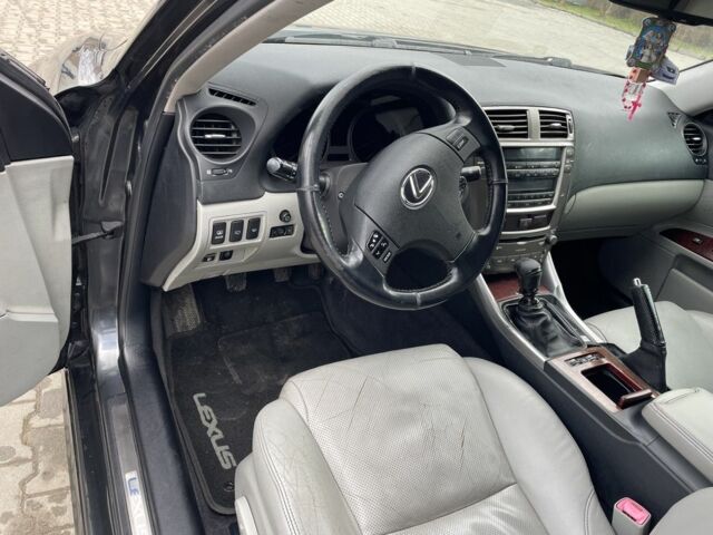 Серый Лексус ИС, объемом двигателя 2.2 л и пробегом 307 тыс. км за 7000 $, фото 17 на Automoto.ua