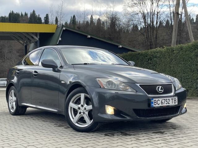 Серый Лексус ИС, объемом двигателя 2.2 л и пробегом 307 тыс. км за 7000 $, фото 7 на Automoto.ua