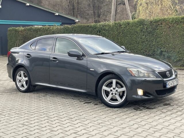 Серый Лексус ИС, объемом двигателя 2.2 л и пробегом 307 тыс. км за 7000 $, фото 10 на Automoto.ua