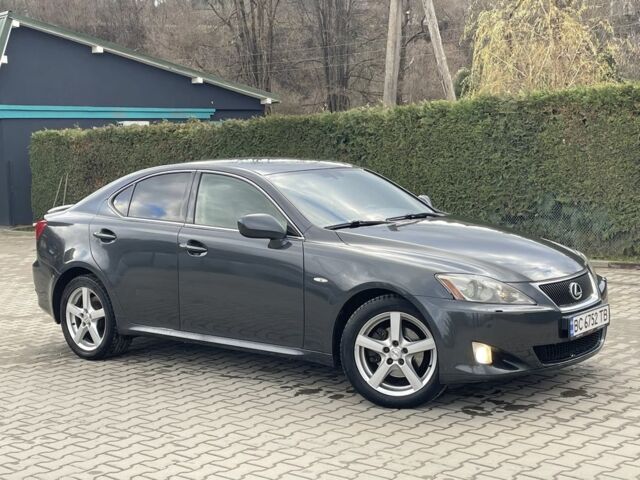 Серый Лексус ИС, объемом двигателя 2.2 л и пробегом 307 тыс. км за 7000 $, фото 14 на Automoto.ua