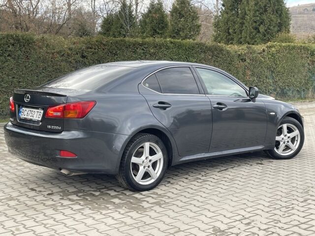 Серый Лексус ИС, объемом двигателя 2.2 л и пробегом 307 тыс. км за 7000 $, фото 4 на Automoto.ua