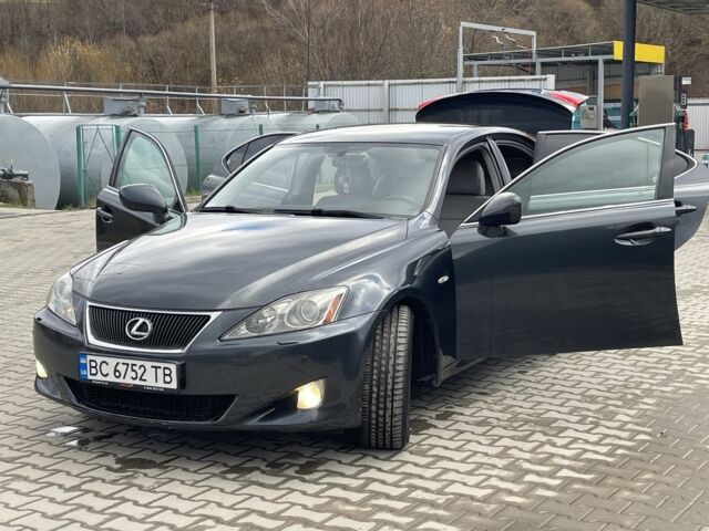 Серый Лексус ИС, объемом двигателя 2.2 л и пробегом 307 тыс. км за 7000 $, фото 9 на Automoto.ua