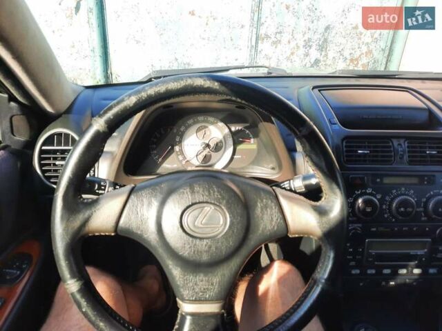 Серый Лексус ИС, объемом двигателя 1.99 л и пробегом 345 тыс. км за 4900 $, фото 10 на Automoto.ua
