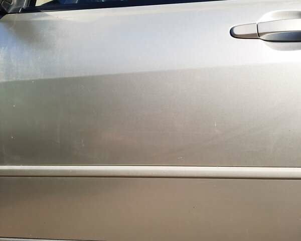 Серый Лексус ИС, объемом двигателя 1.99 л и пробегом 345 тыс. км за 4900 $, фото 17 на Automoto.ua