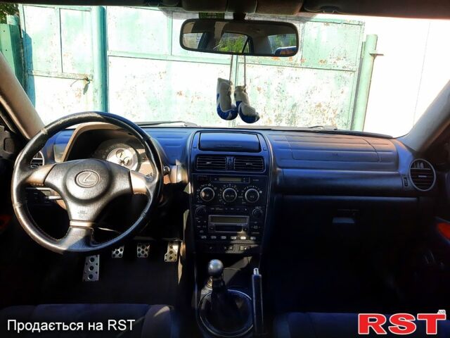 Сірий Лексус ІС, об'ємом двигуна 2 л та пробігом 345 тис. км за 4800 $, фото 5 на Automoto.ua