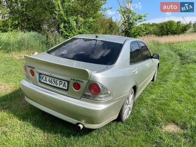 Серый Лексус ИС, объемом двигателя 1.99 л и пробегом 304 тыс. км за 4800 $, фото 8 на Automoto.ua