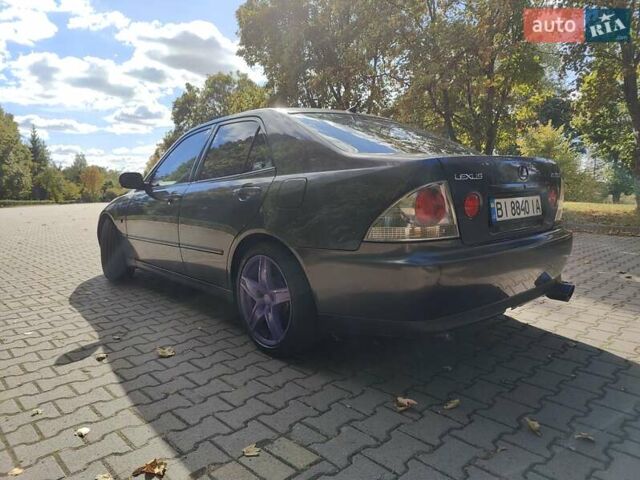 Сірий Лексус ІС, об'ємом двигуна 1.99 л та пробігом 460 тис. км за 5100 $, фото 2 на Automoto.ua