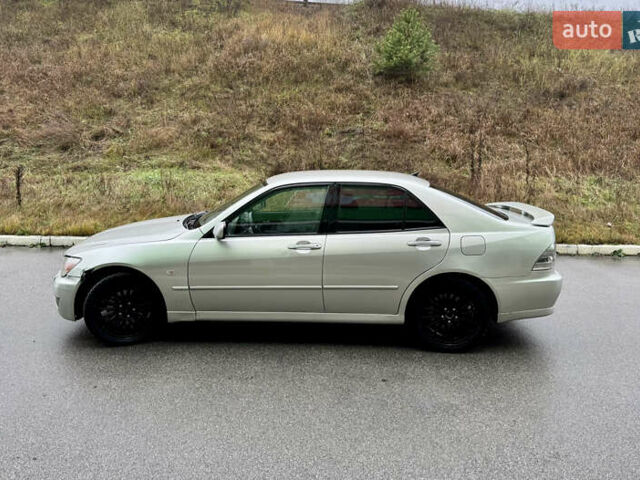 Серый Лексус ИС, объемом двигателя 2 л и пробегом 290 тыс. км за 4500 $, фото 6 на Automoto.ua