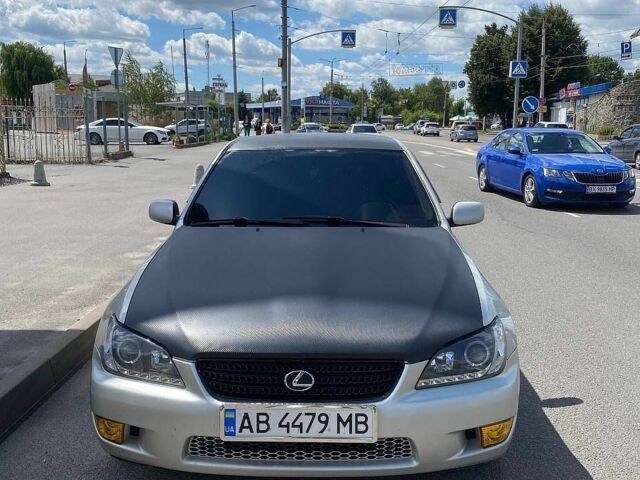 Сірий Лексус ІС, об'ємом двигуна 2 л та пробігом 314 тис. км за 4000 $, фото 3 на Automoto.ua