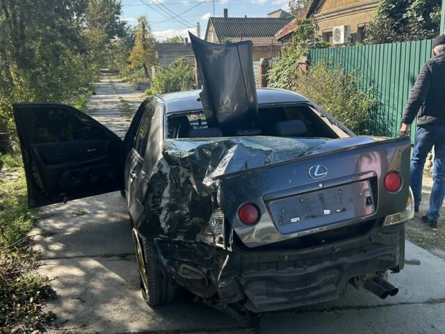 Лексус ИС 2000 в Одессе на Automoto.ua Серый Лексус ИС, объемом двигателя 0 л и пробегом 300 тыс. км за 2500 $, фото 1 на Automoto.ua