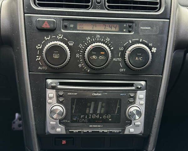 Сірий Лексус ІС, об'ємом двигуна 2 л та пробігом 256 тис. км за 3000 $, фото 8 на Automoto.ua