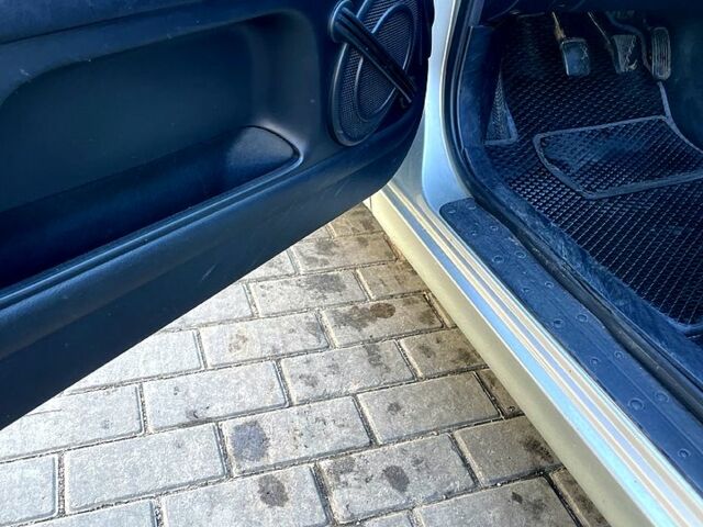 Лексус ІС 2000 у Миргороде на Automoto.ua Сірий Лексус ІС, об'ємом двигуна 2 л та пробігом 420 тис. км за 5800 $, фото 9 на Automoto.ua