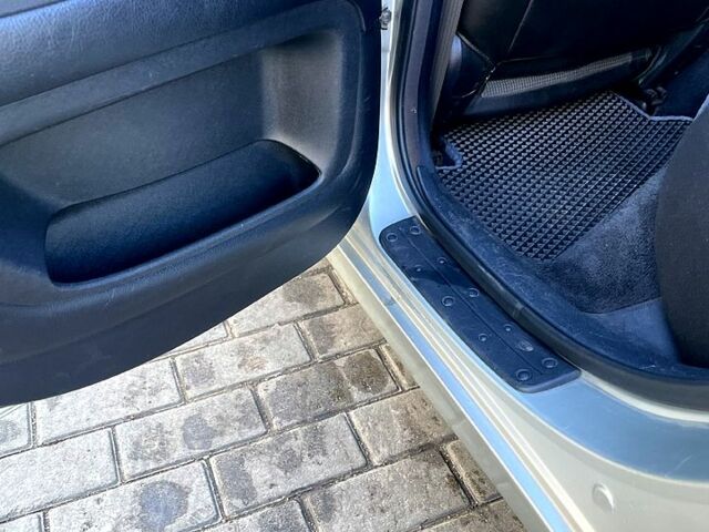 Лексус ІС 2000 у Миргороде на Automoto.ua Сірий Лексус ІС, об'ємом двигуна 2 л та пробігом 420 тис. км за 5800 $, фото 10 на Automoto.ua