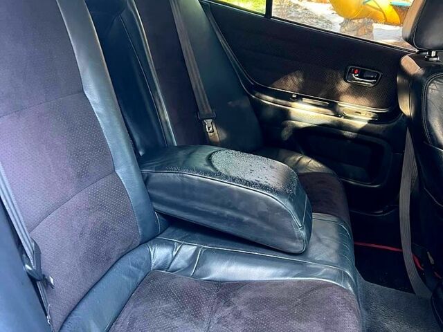 Сірий Лексус ІС, об'ємом двигуна 2 л та пробігом 145 тис. км за 4999 $, фото 10 на Automoto.ua