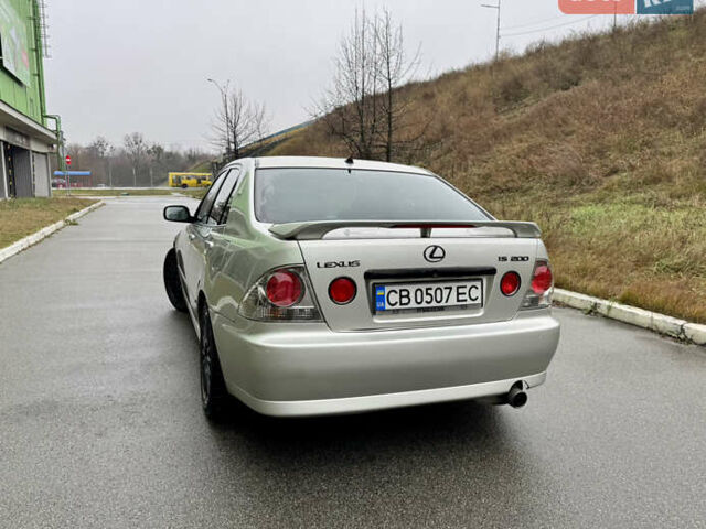 Серый Лексус ИС, объемом двигателя 2 л и пробегом 290 тыс. км за 4500 $, фото 5 на Automoto.ua