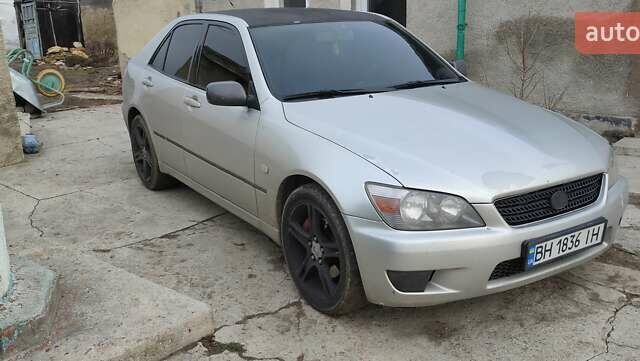 Серый Лексус ИС, объемом двигателя 1.99 л и пробегом 323 тыс. км за 4699 $, фото 2 на Automoto.ua