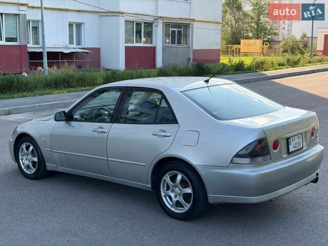 Сірий Лексус ІС, об'ємом двигуна 1.99 л та пробігом 214 тис. км за 4800 $, фото 2 на Automoto.ua