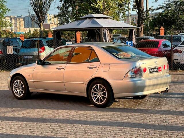 Сірий Лексус ІС, об'ємом двигуна 2 л та пробігом 199 тис. км за 6324 $, фото 4 на Automoto.ua