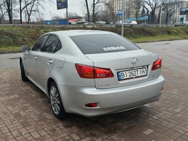 Серый Лексус ИС, объемом двигателя 2.2 л и пробегом 366 тыс. км за 6500 $, фото 4 на Automoto.ua